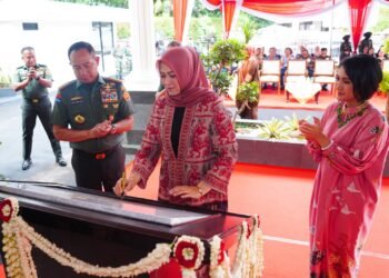 Panglima TNI Bersama Ketum Dharma Pertiwi Resmikan Kantor Dharma Pertiwi di Menteng