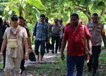 Wakapolda Papua beserta Rombongan, Kunjungi Polsubsektor Pulau Liki