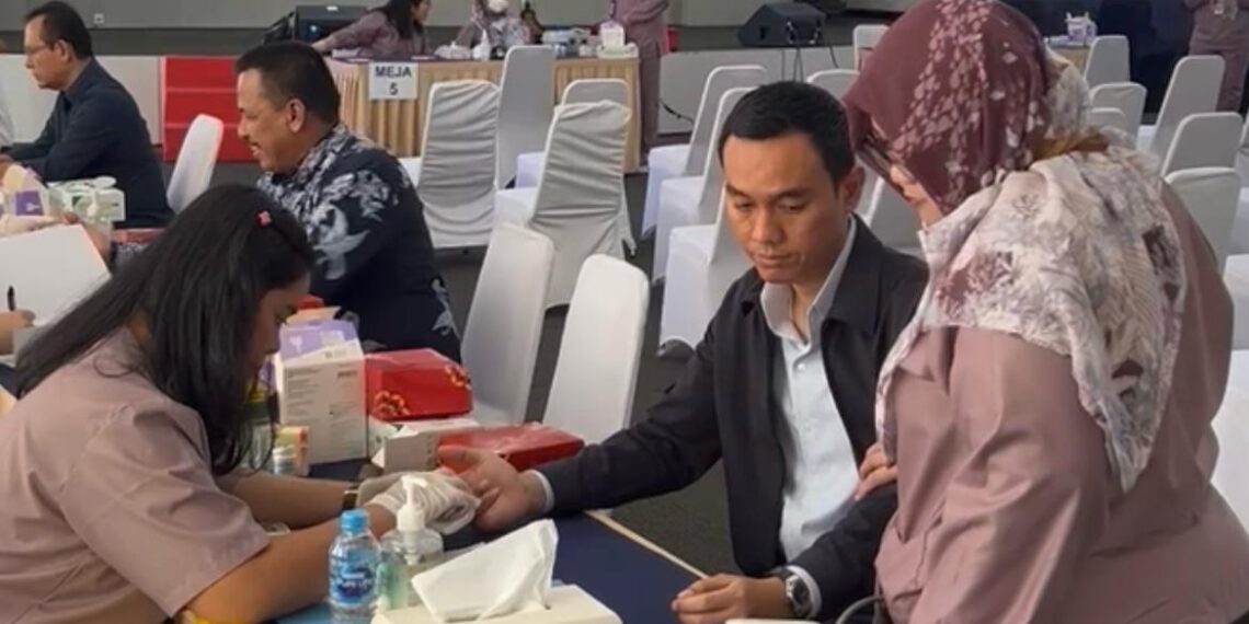 Bupati OKI Terpilih Muchendi Jalani Cek Kesehatan: Siap Dilantik dan Ikut Retreat