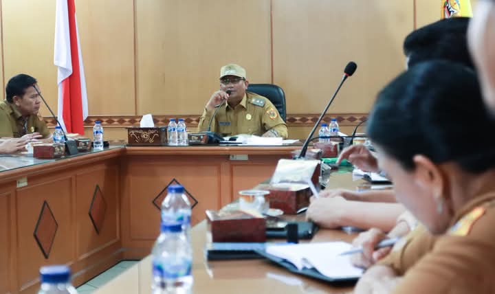 Usai Apel Gabungan,Wakil Bupati Dairi Memimpin Coffe Morning Bersama Jajaran ASN Pemkab Dairi