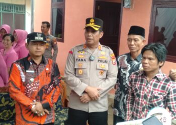 Kapolda Bengkulu Serahkan Bantuan Bedah Rumah Kepada Warga Ranah Karya, Kecamatan Lubuk Pinang
