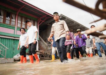 Baru Pulang Retret, Bupati dan Wabup OKI Tancap Gas Tinjau Warga Terdampak Banjir