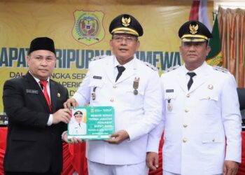 Serah Terima Jabatan, Bupati Dairi Sampaikan Pidato Perdana Pada Rapat Paripurna Istimewa DPRD