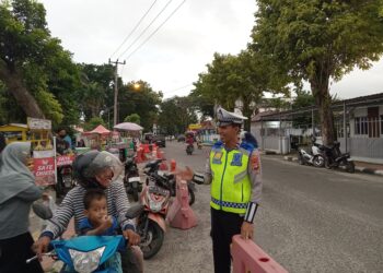 Dukung Kelancaran Lalu Lintas, Satlantas Polres OKI Ajak Warga Tertib Parkir