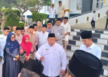 Bupati Mukomuko, Chairul Huda, Memberikan Dorongan untuk Kebersihan dan Disiplin Pegawai di Lingkungan Kantor