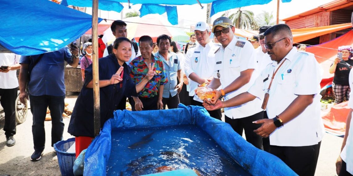 SIDAK PASAR TERKAIT KETERSEDIAAN DAN HARGA KOMODITI PANGAN MENJELANG HBKN  IDUL FITRI 1446 H TAHUN 2025 DI PASAR TRADISIONAL TARUTUNG