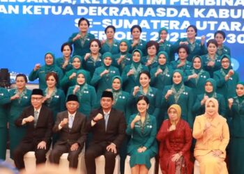 Kahiyang Ayu Lantik Ny Rita Puspita Vickner Sinaga Sebagai Ketua TP PKK Kabupaten Dairi