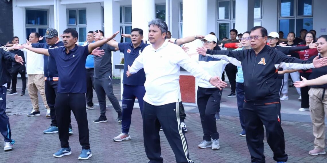 Gelorakan Semangat! Wakil Bupati Tapanuli Utara Ajak Senam Pagi Bersama