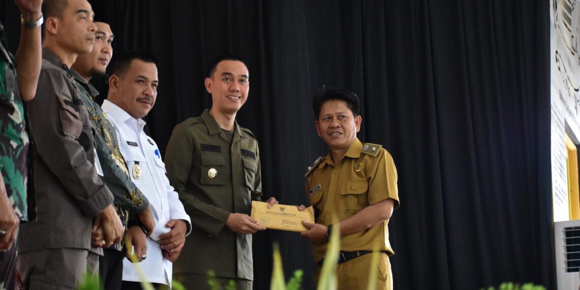 Cegah Penyelewengan Anggaran, Bupati Muchendi Dorong Digitalisasi Dana Desa .