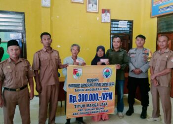 MASYARAKAT TIYUH MARGAJAYA SAMBUT BAIK PEMBAGIAN BANTUAN LANGSUNG TUNAI (BLT)