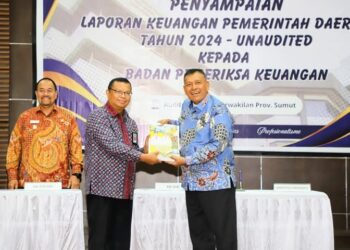 Wujudkan Komitmen Transparansi Kelola Keuangan Daerah Bupati Dairi Serahkan LKPD 2024 ke BPK RI Perwakilan Sumut