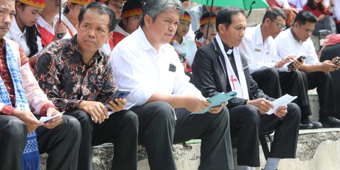 Wakil Bupati Taput Hadiri Konser Paduan Suara Paskah Raya 2025 di Salib Kasih