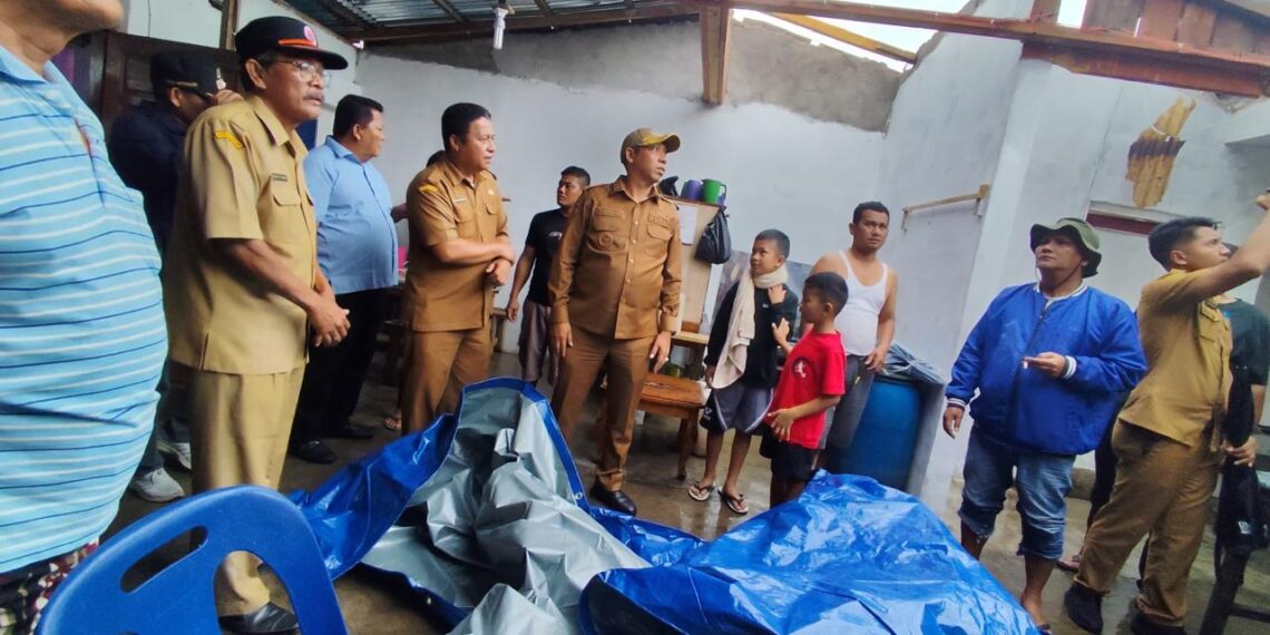 Bupati Tapanuli Utara Tinjau Lokasi Bencana Puting Beliung di Desa Hutagalung dan Desa