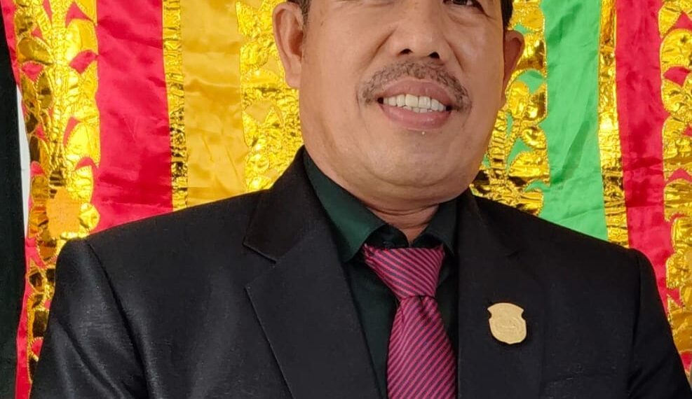 Portal Jalan Terlalu Rendah, Warga Desa Arah Tiga Kesulitan Mengeluarkan Hasil Pertanian