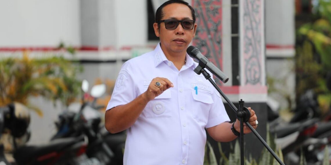 Bupati Taput Pimpin Apel Pagi di Dinas Pendidikan: Tekankan Pengawasan Sekolah dan Program Literasi