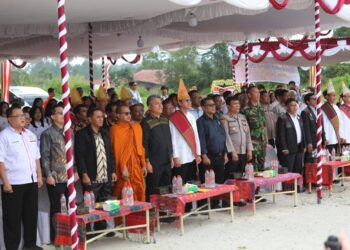 Wakil Bupati Taput Ikuti Perayaan Hari Raya Waisak di Vihara Bodhisitala