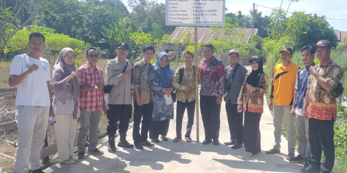 Pembangunan Jalan Rabat Beton dengan Volume 341 Meter di Dusun II Desa Ranah Karya