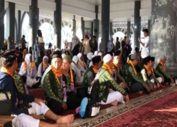 Suasana Haru Menyelimuti Keluarga Jemaah Haji yang Wafat dalam Perjalanan Pulang