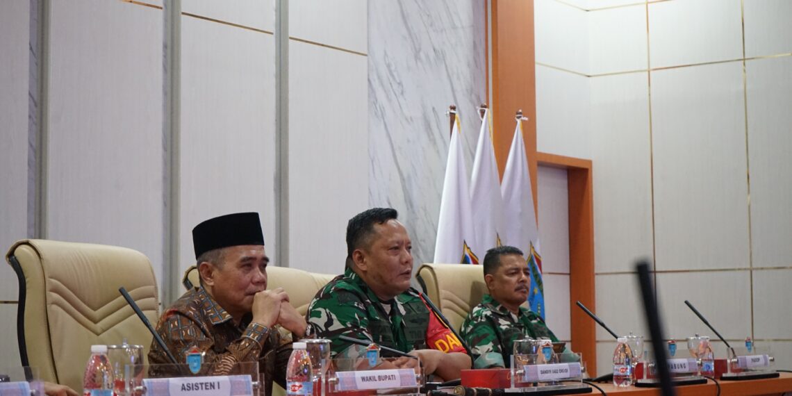 Dandim 0402/OKI-OI Tandatangani Nota Kesepakatan antara Pemda Ogan Ilir dan Kodim Terkait Penanggulangan Bencana