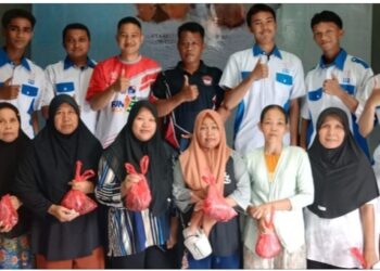 Rajut Kebersamaan, PPWI Kabupaten Bogor Bagikan Puluhan Paket Daging Qurban