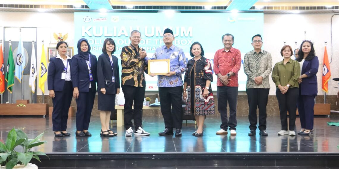 Bupati Dairi Berikan Kuliah Berkeadilan Bagi Yang Berketerbatasan’ di STIKES Mitra Husada