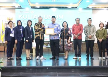 Bupati Dairi Berikan Kuliah Berkeadilan Bagi Yang Berketerbatasan’ di STIKES Mitra Husada