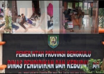 Puluhan Orang Tua Murid Menyerbu Kantor Dinas Pendidikan dan Kebudayaan Provinsi Bengkulu
