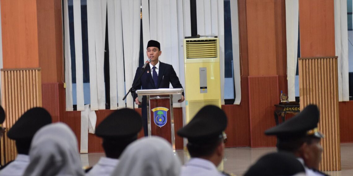 Pejabat Harus Total Melayani, Seirama dan Setia Kepada Masyarakat .