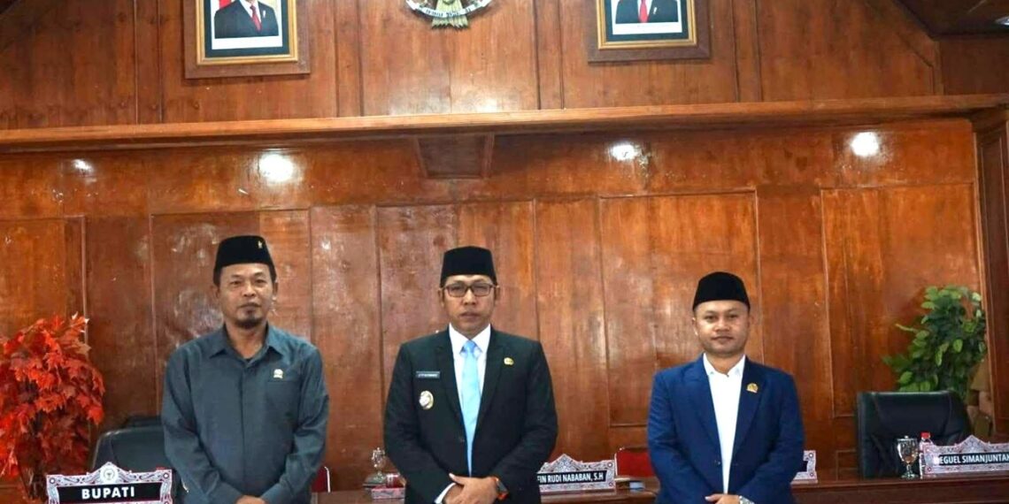 Bupati Taput Sampaikan Nota Keuangan Rancangan Perubahan APBD Tahun Anggaran 2025
