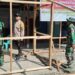Program TMMD Ke-125 Reguler Kodim 0428/Mukomuko TA 2025 Berlanjut dengan Pemasangan Dinding Rumah dan Penimbunan Jalan