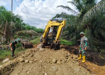 SATGAS TMMD KE-125 KODIM 0428/MUKOMUKO BERAKSI,” 600 METER JALAN DIKORAL, SUMUR BOR DIPROSES, RUMAH RTLH DICETAK