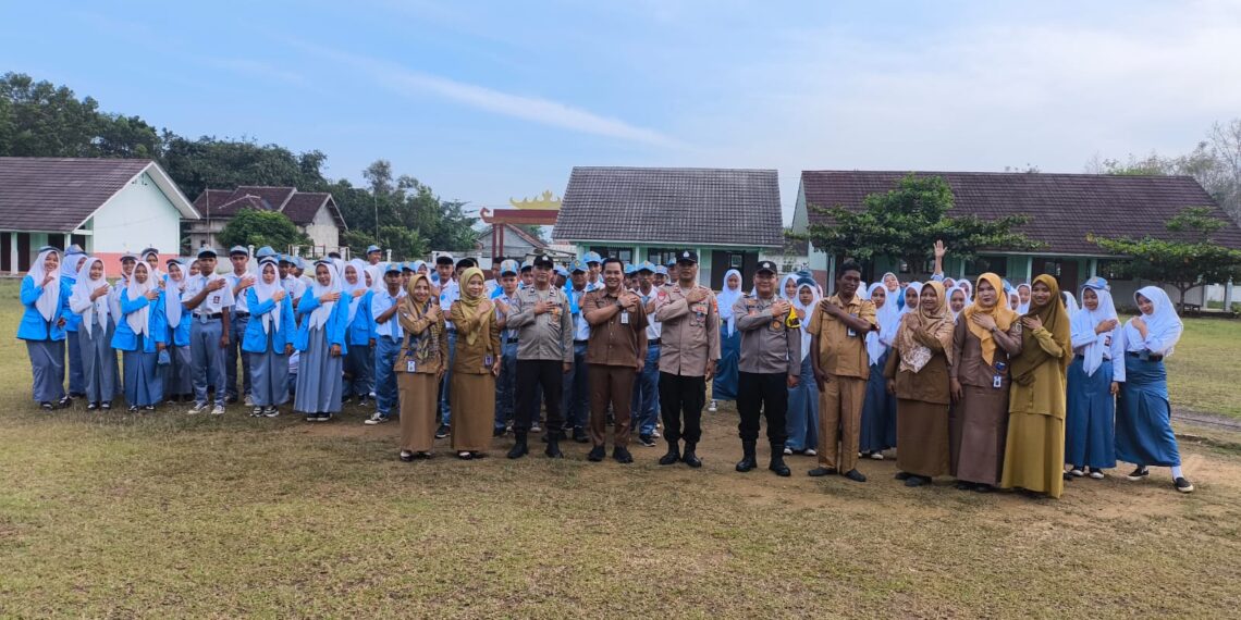 Polres Mesuji Gelar “Police Go to School” di SMAN 2 Simpang Pematang