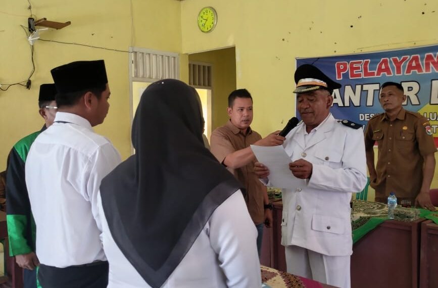 Dua Perangkat Desa Lalang Luas Dilantik, Aman Zikri: Laksanakan Tugas dengan Amanah