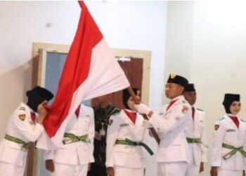 36 Pelajar Terbaik Dikukuhkan sebagai Anggota Paskibraka 2025: Momen Sakral untuk Mengibarkan Sang Saka Merah Putih