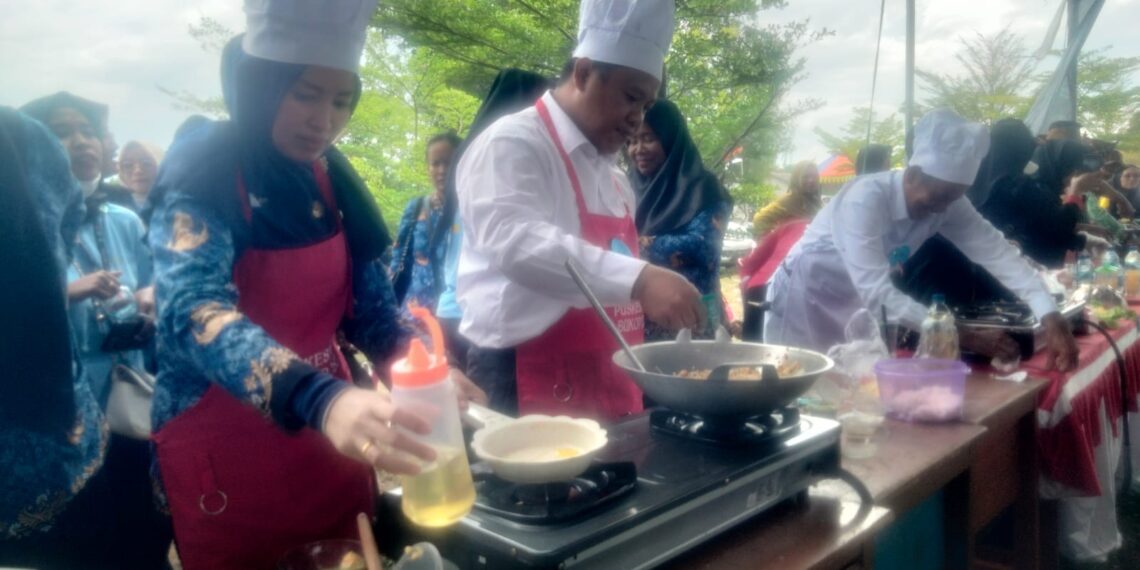 Waw Ternyata Kepala Puskesmas Rawat Inap Buko Poso Jago Masak Nasi Goreng