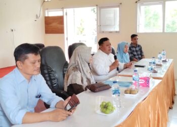 Bupati Mukomuko Serahkan Alsintan Troler kepada 10 Kelompok Tani