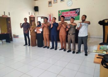 Camat Way Kenanga Hadiri Pelantikan Perangkat Tiyuh Balam Asri