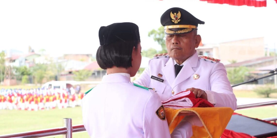 Bupati Dairi Vickner Sinaga Pimpin Upacara HUT ke – 80, Paskibraka Jalankan Tugas Dengan Sempurna
