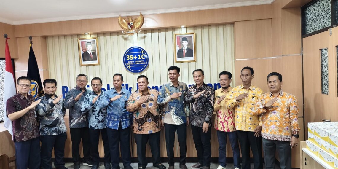 Pemkab Mukomuko Terima Hibah Lahan Bandara untuk Pembangunan Jalan Nasional