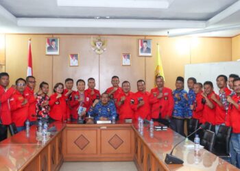 Bupati Dairi Vickner Sinaga Terima Audiensi DPC Pemuda Batak Bersatu