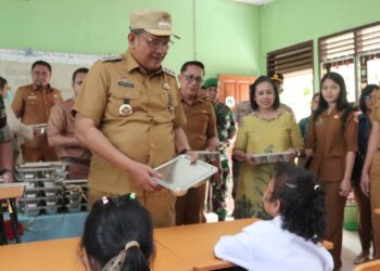 Monitoring MBG Di Tigalingga, Bupati Targetkan, Dairi 5 Terbaik Pelaksanaan MBG