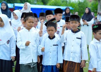 Bupati Mesuji Elfianah Pimpin Upacara Sakral Hari Santri Nasional Tahun 2025, Mengawal Kemerdekaan Menuju Peradaban Dunia