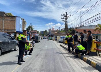 Sepeda Motor Hantam Dingding Truck 1 Meninggal 2 Luka-luka.