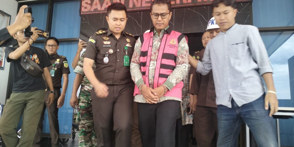 Ketua Bawaslu Mesuji Resmi Ditetapkan Sebagai Tersangka Oleh Kejari Mesuji