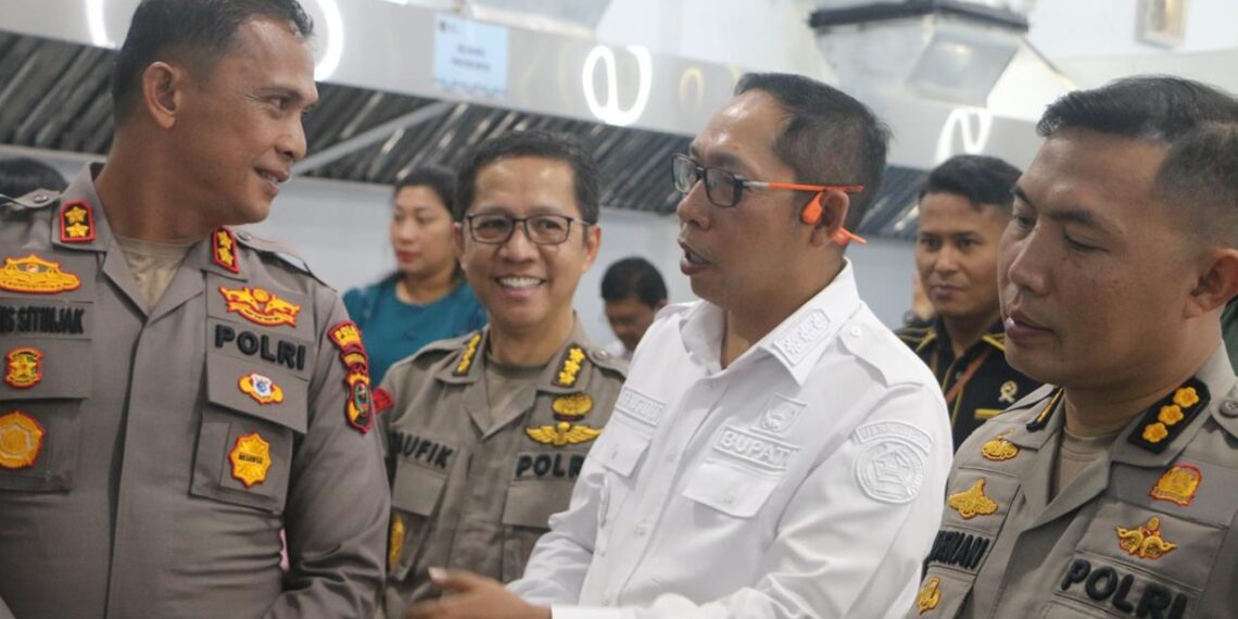Bupati Tapanuli Utara Dampingi Wakapoldasu Launching Satuan Pelayanan Pemenuhan Gizi (SPPG) Polres Taput