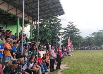 Polsek Way Serdang Melaksanakan Giat Pengamanan Turnamen Semi Open Sepak Bola Di Lapangan Merdeka Bukoposo