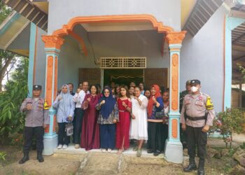 Bupati Mesuji Hj. Elfianah SE, Hadiri Perayaan Kebaktian Natal di Gereja GKKD Makedonia, di Desa Muara Tenang Timur