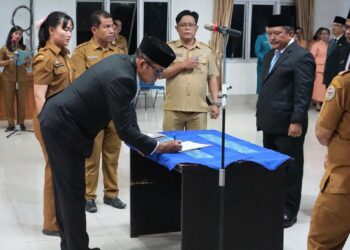 21 Pejabat Dilantik, Bupati Taput Tekankan Kehadiran Dalam Pelayanan, Loyalitas dan Kerjasam Tim