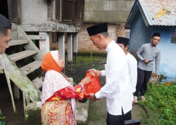 Awali 2026, Bupati OKI Gelar Safari Jumat dan Tinjau Rumah Tak Layak Huni